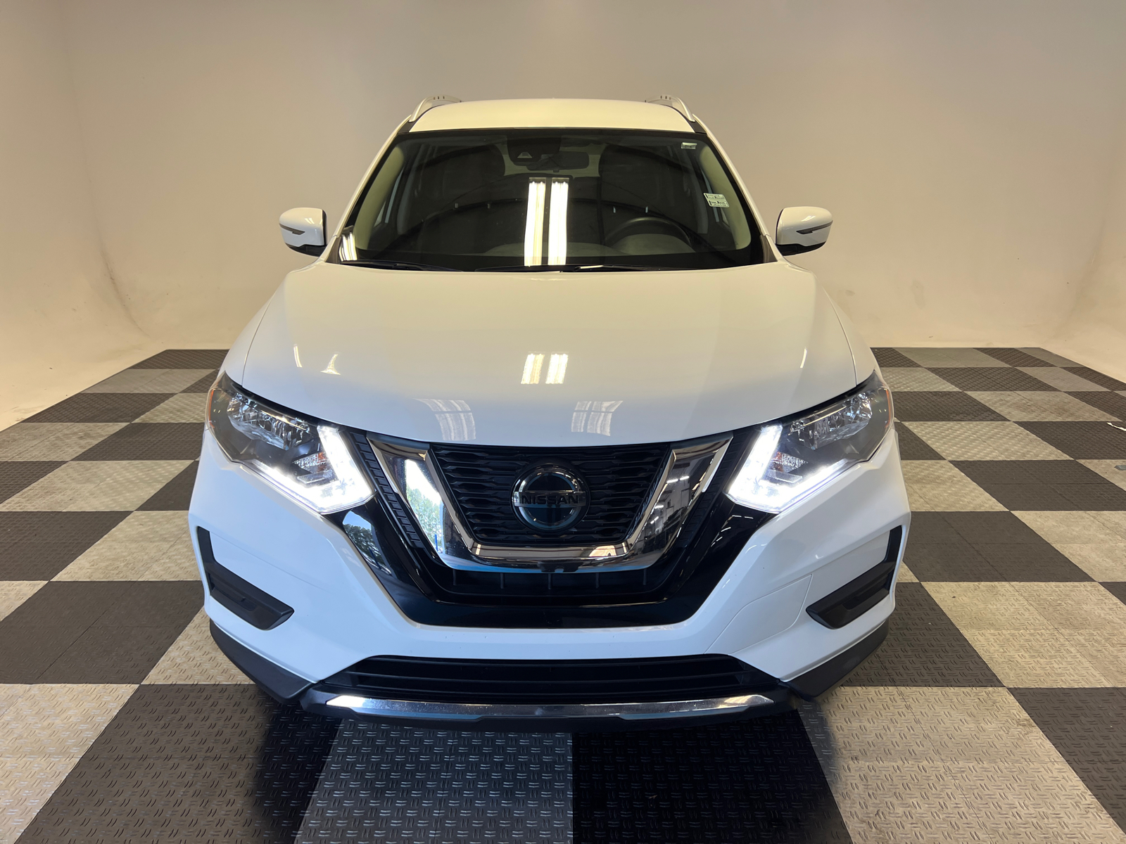 2020 Nissan Rogue SV 2