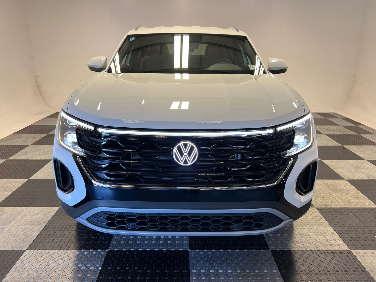 2024 Volkswagen Atlas Cross Sport 2.0T SE w/Technology 2