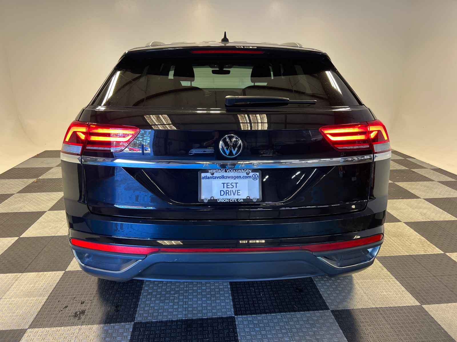 2021 Volkswagen Atlas Cross Sport 2.0T S 26