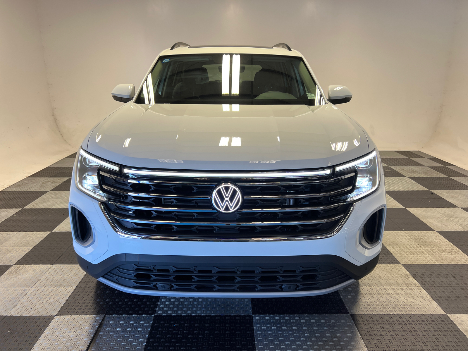 2024 Volkswagen Atlas 2.0T SE w/Technology 2