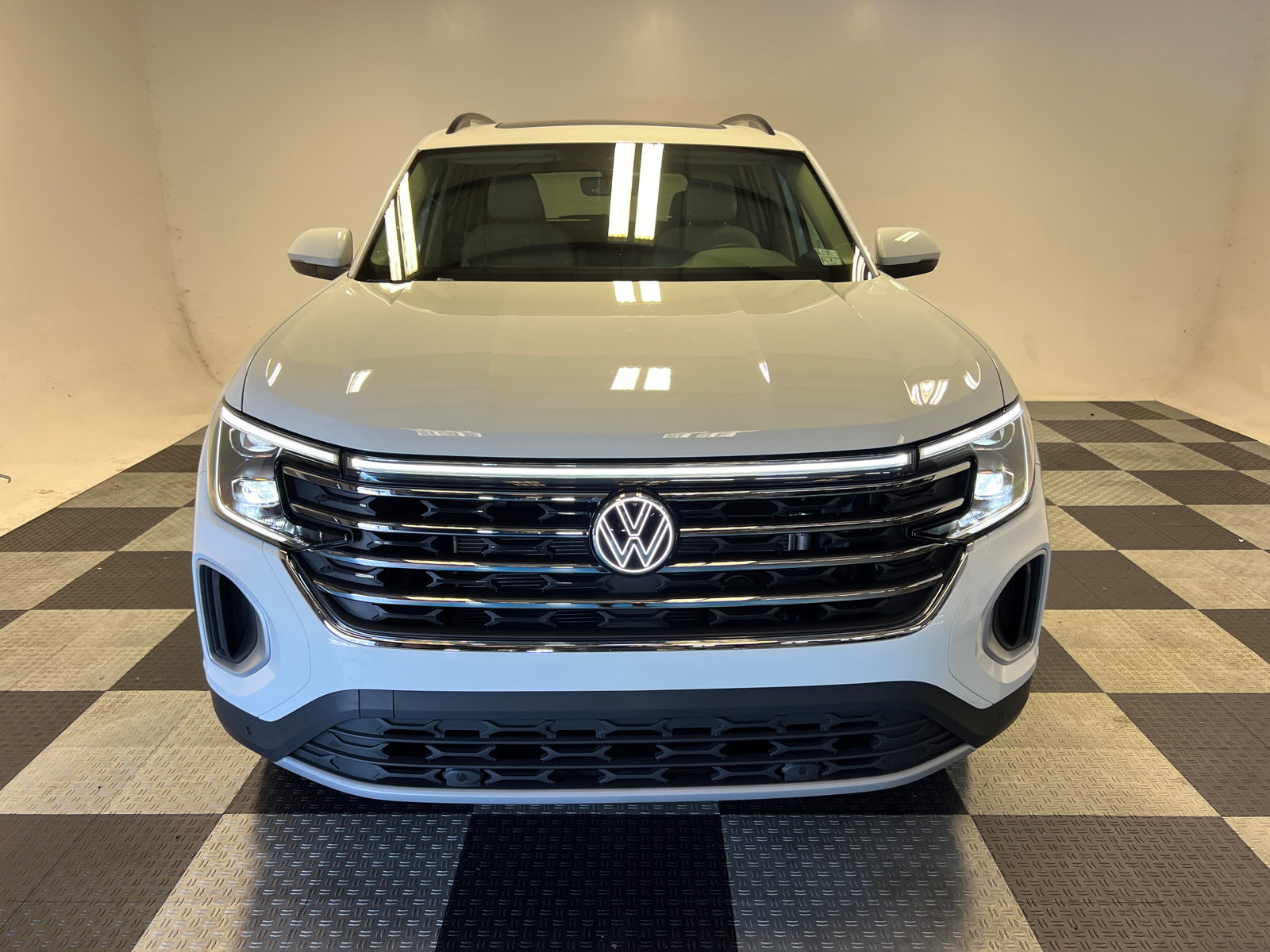 2024 Volkswagen Atlas 2.0T SE w/Technology 2