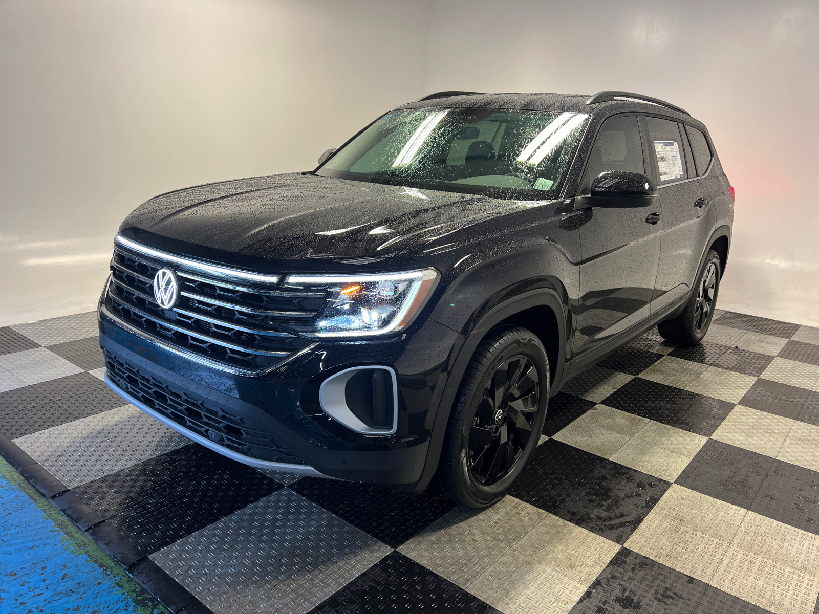 2024 Volkswagen Atlas 2.0T SE w/Technology 3