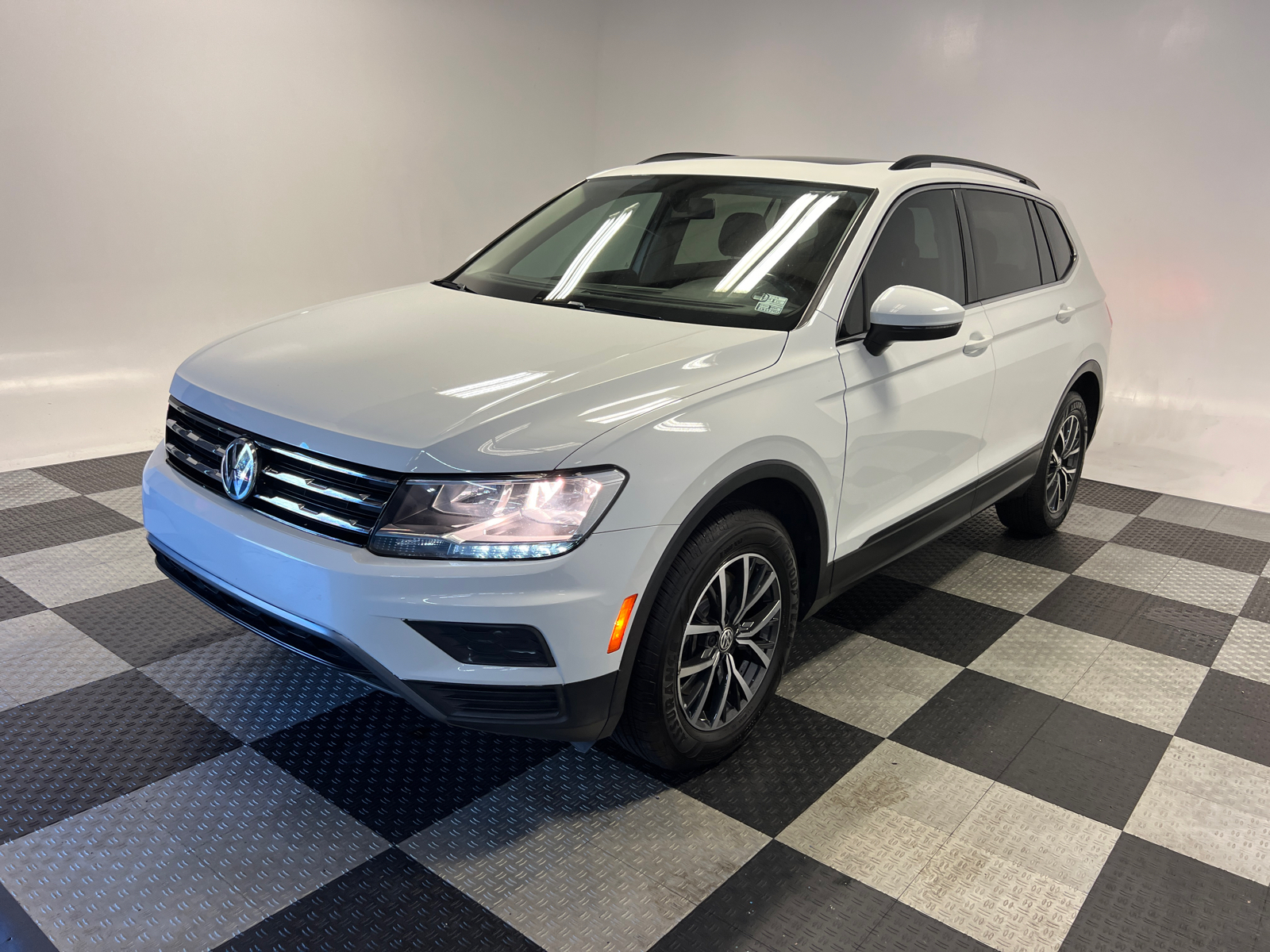 2019 Volkswagen Tiguan 2.0T SE 3