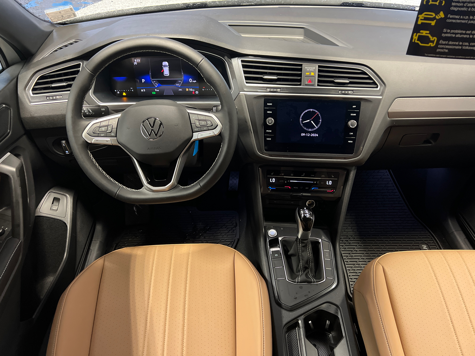 2024 Volkswagen Tiguan 2.0T SE 12