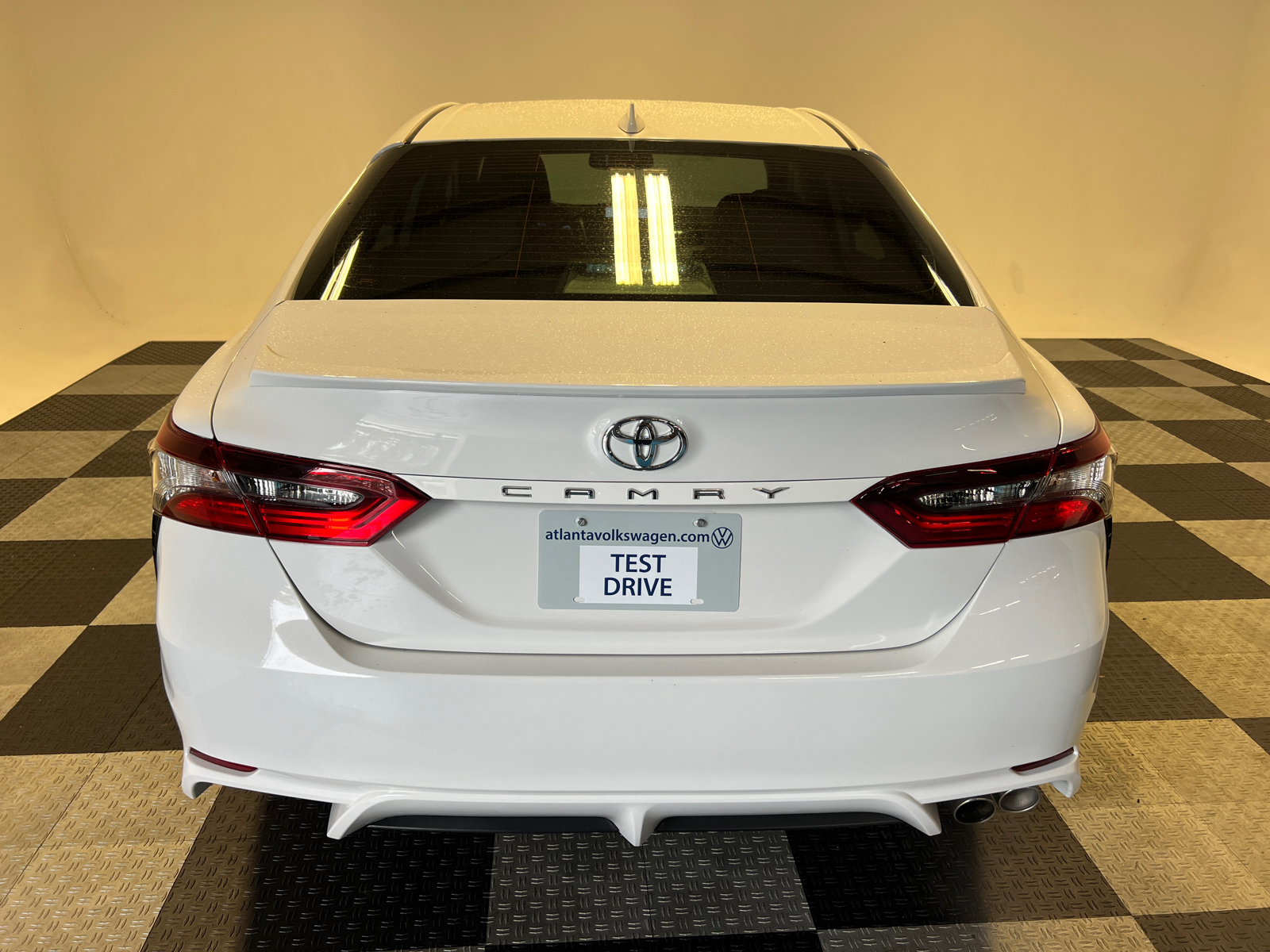 2022 Toyota Camry SE 4