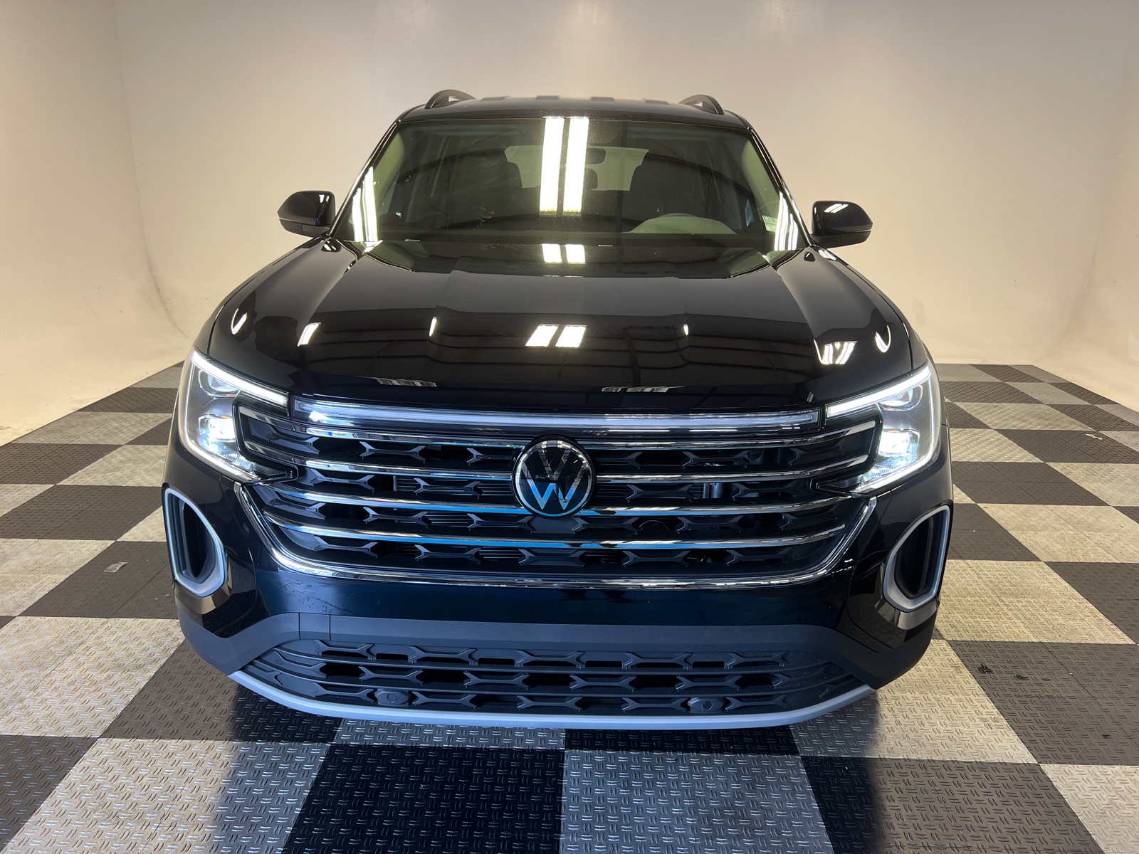 2024 Volkswagen Atlas 2.0T SE 2