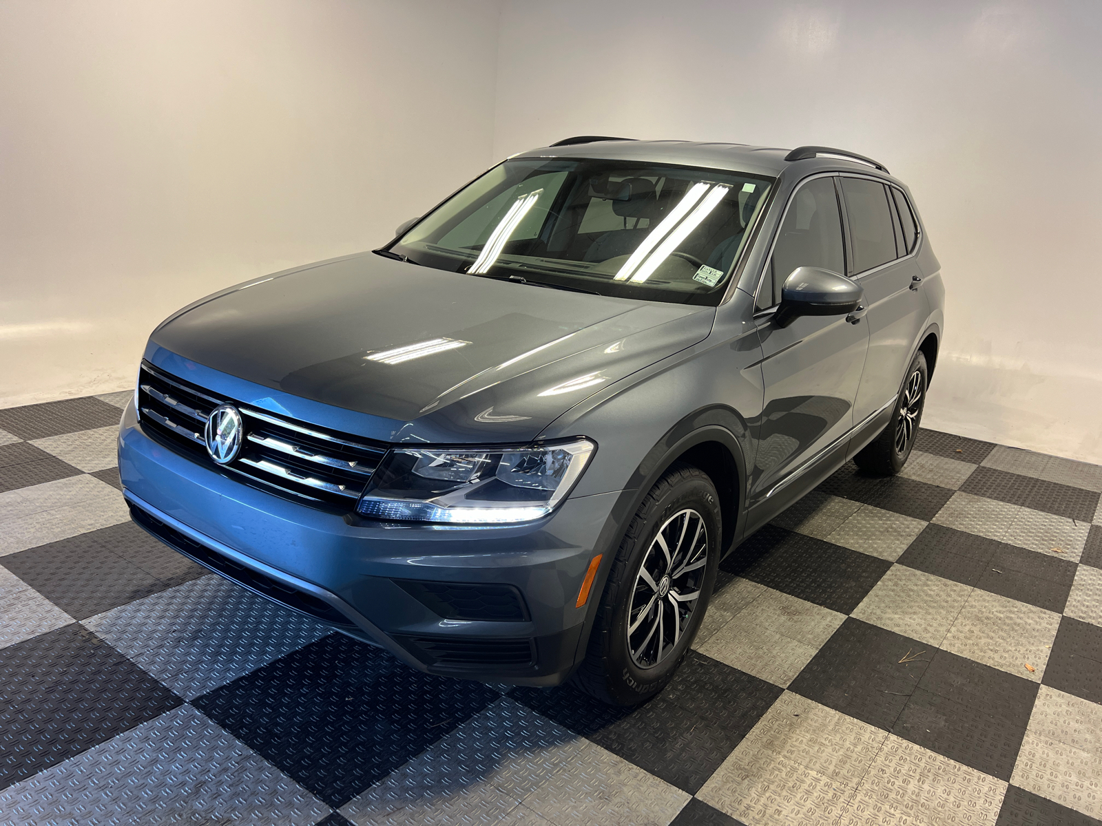 2021 Volkswagen Tiguan 2.0T SE 3