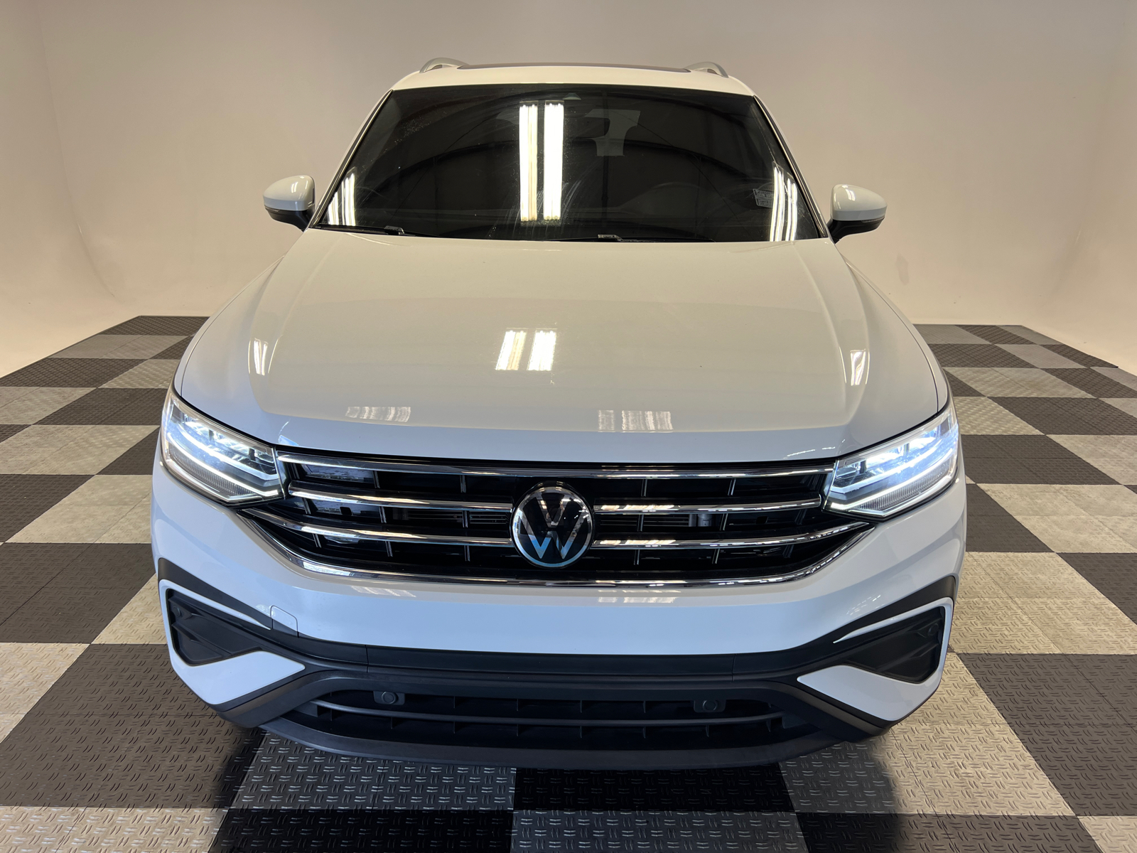 2022 Volkswagen Tiguan 2.0T SE 2