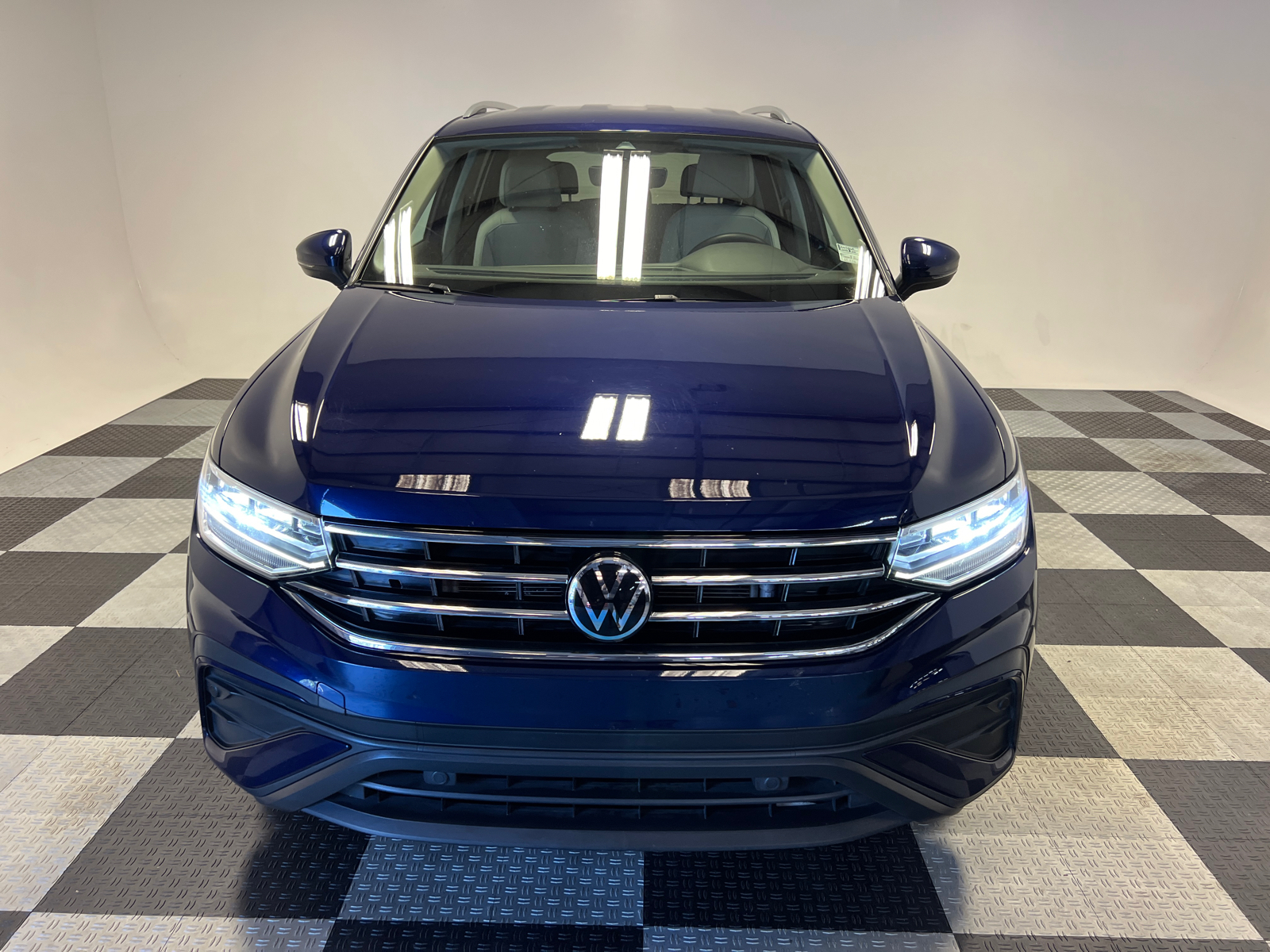 2022 Volkswagen Tiguan 2.0T SE 2