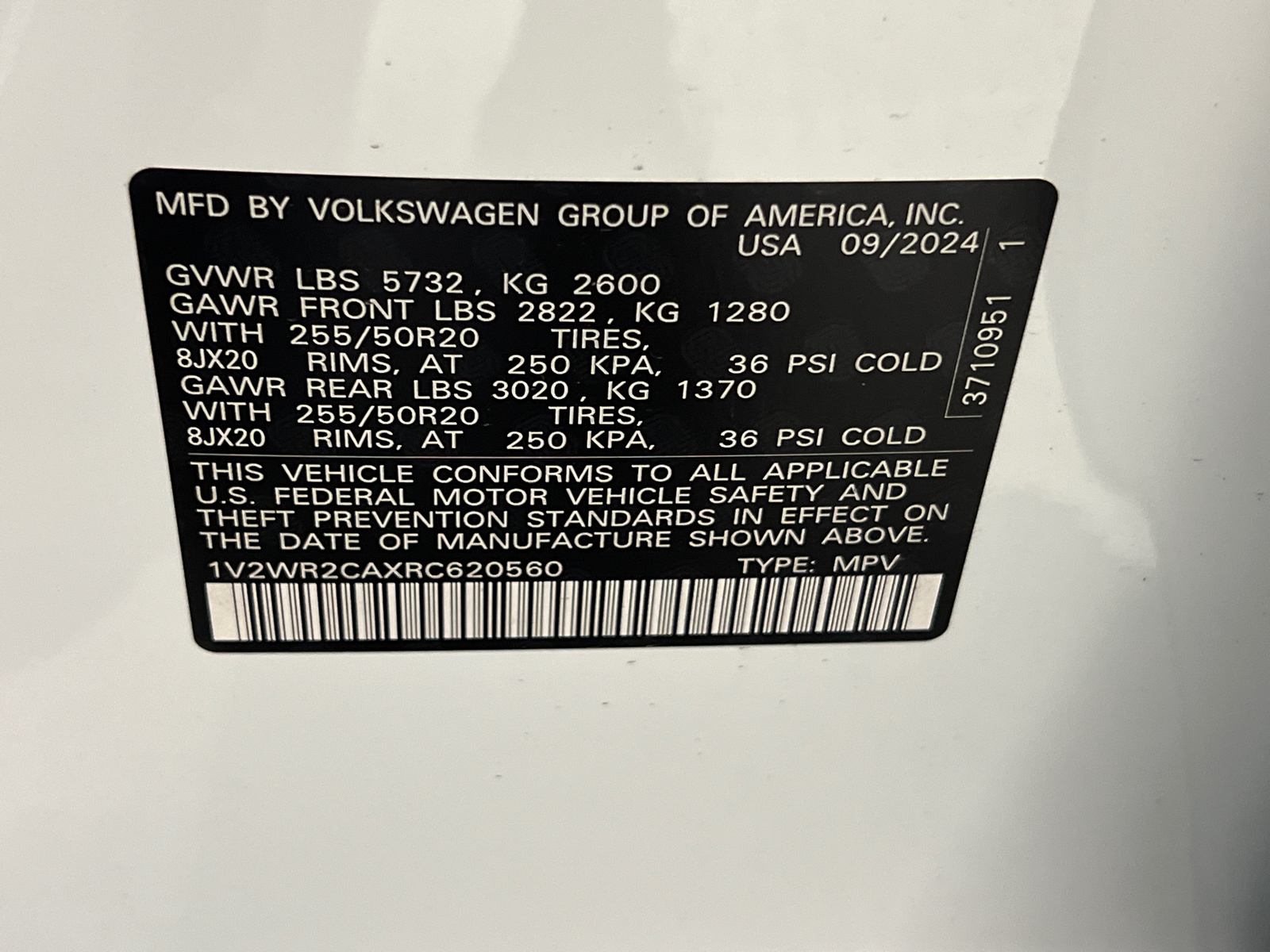 2024 Volkswagen Atlas 2.0T SE w/Technology 21