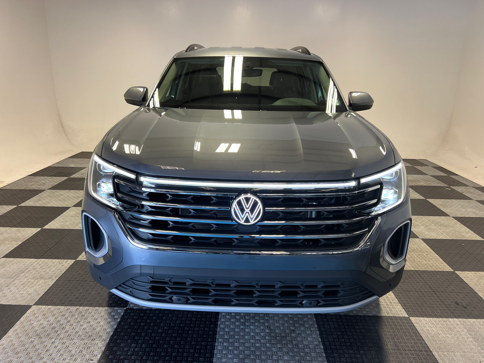 2024 Volkswagen Atlas 2.0T SE w/Technology 2