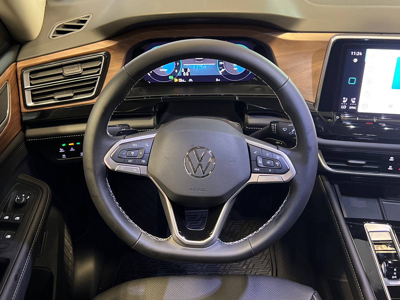 2024 Volkswagen Atlas 2.0T SE w/Technology 13