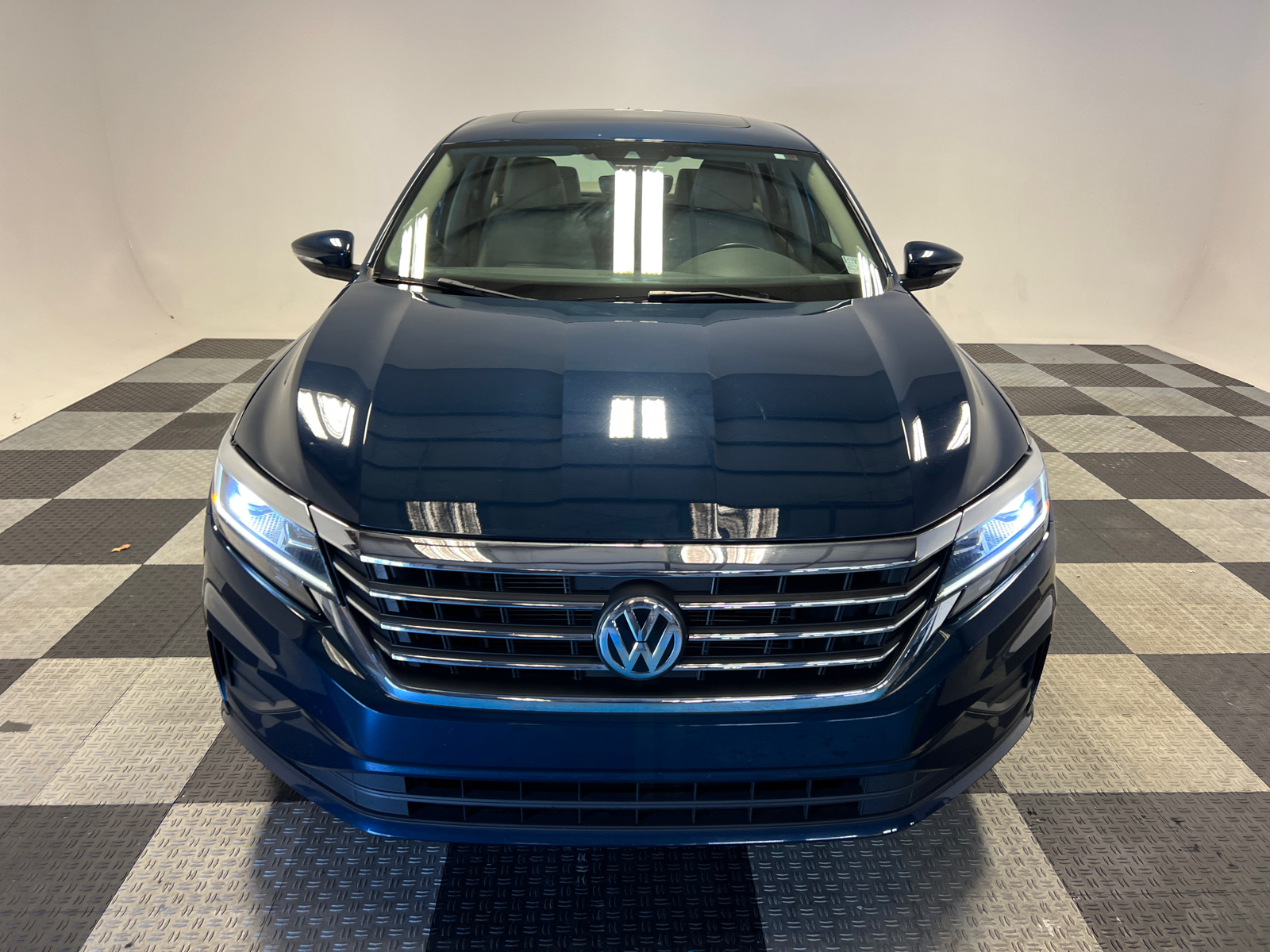 2022 Volkswagen Passat 2.0T SE 2