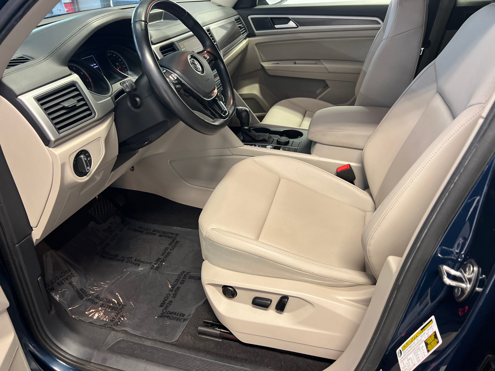 2019 Volkswagen Atlas 3.6L V6 SE 7