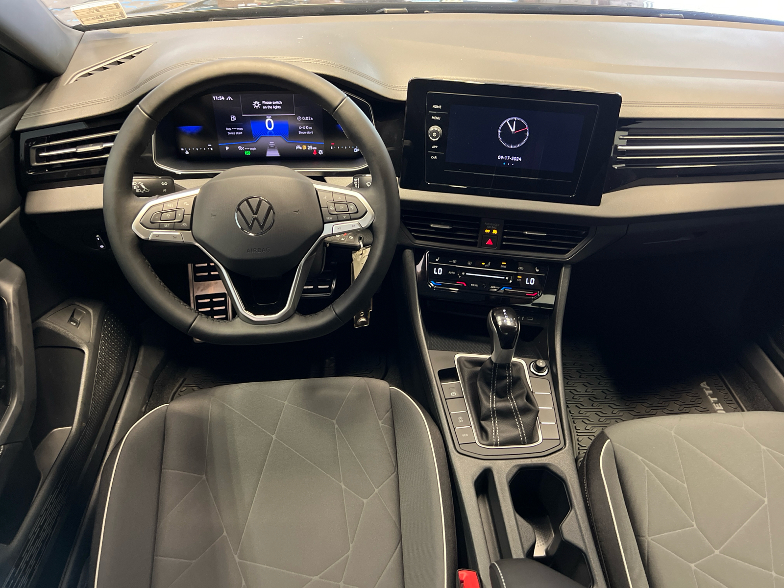 2025 Volkswagen Jetta 1.5T Sport 11