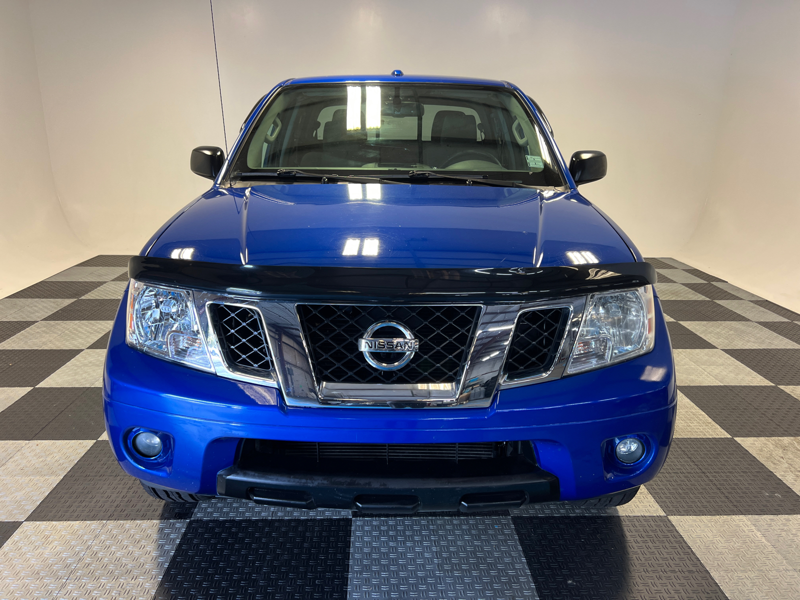 2015 Nissan Frontier SV 2