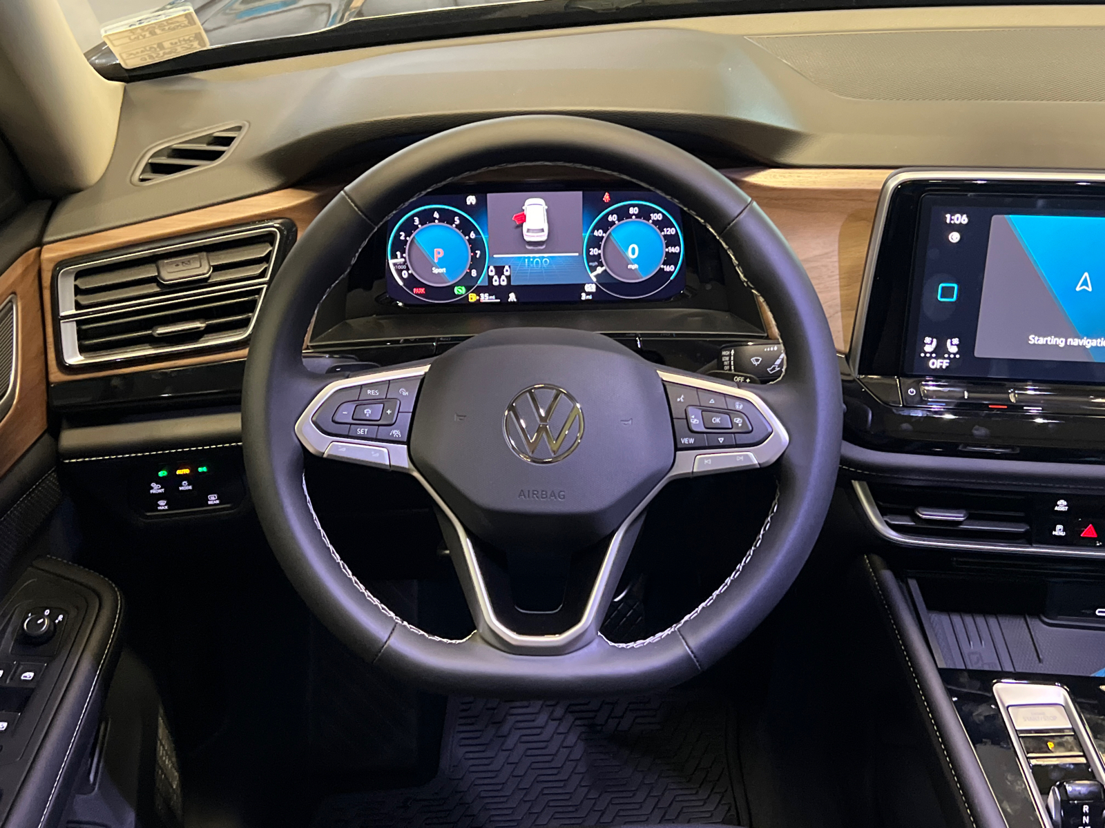 2025 Volkswagen Atlas 2.0T SE w/Technology 13