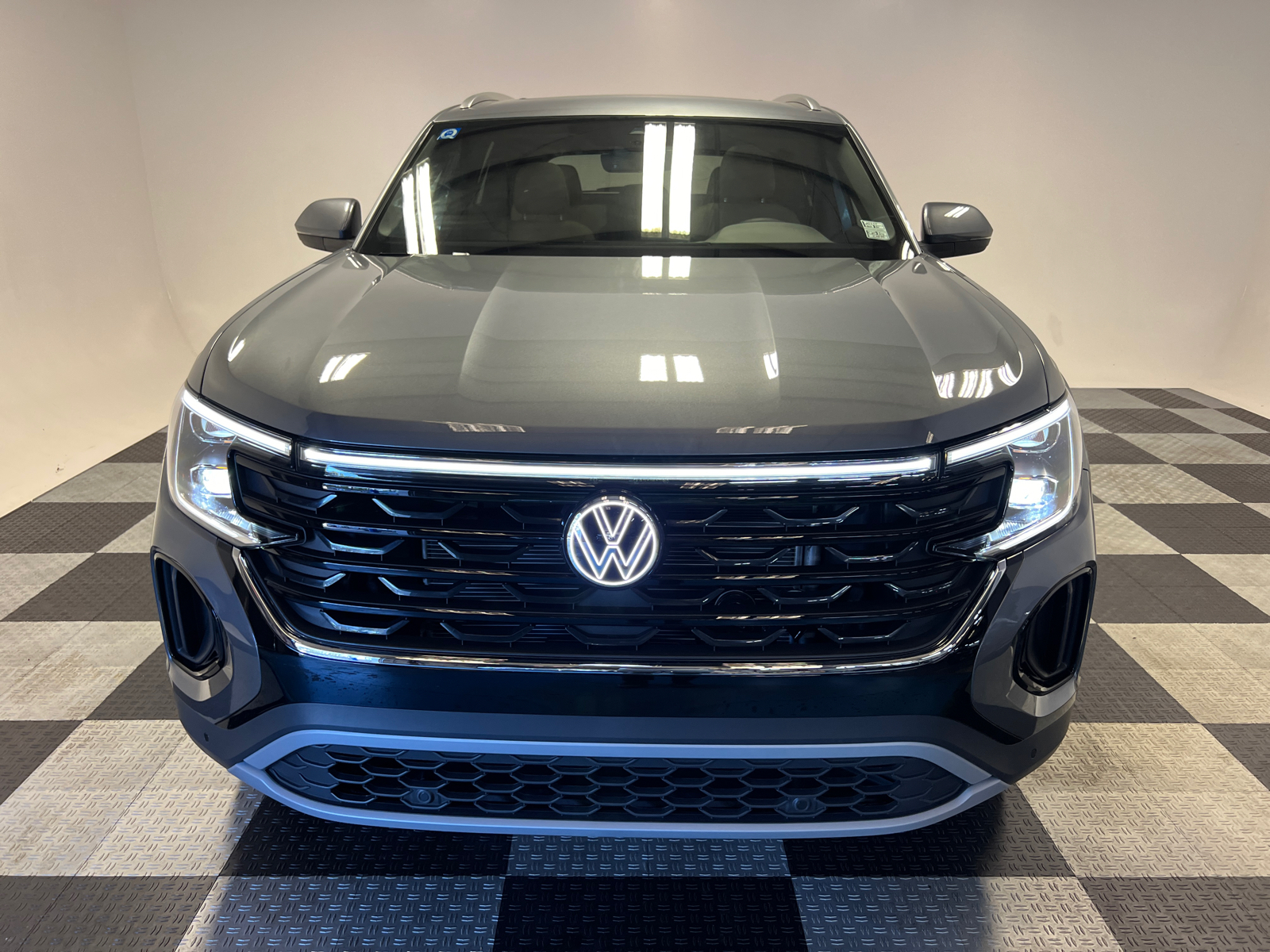 2025 Volkswagen Atlas Cross Sport 2.0T SE w/Technology 2