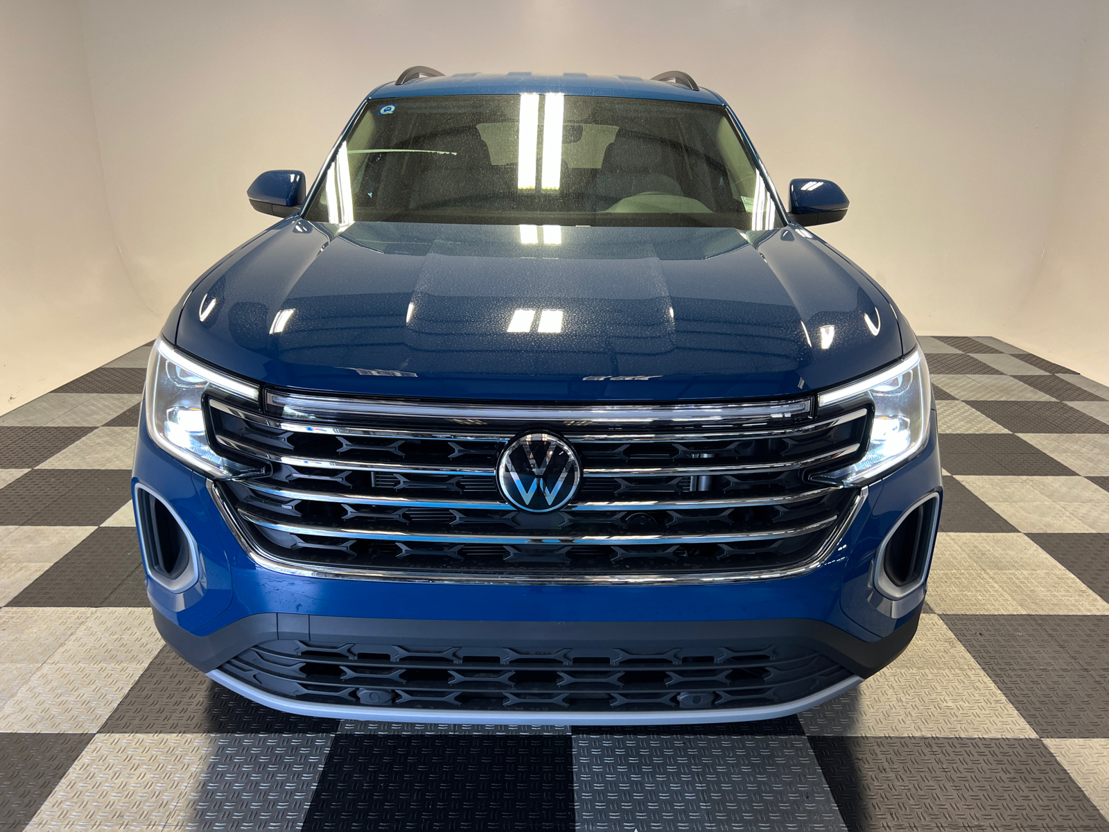 2025 Volkswagen Atlas 2.0T SE 2