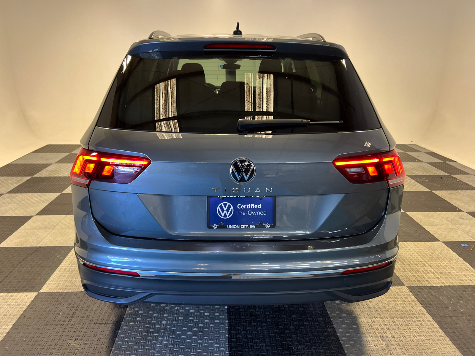 2023 Volkswagen Tiguan 2.0T S 4