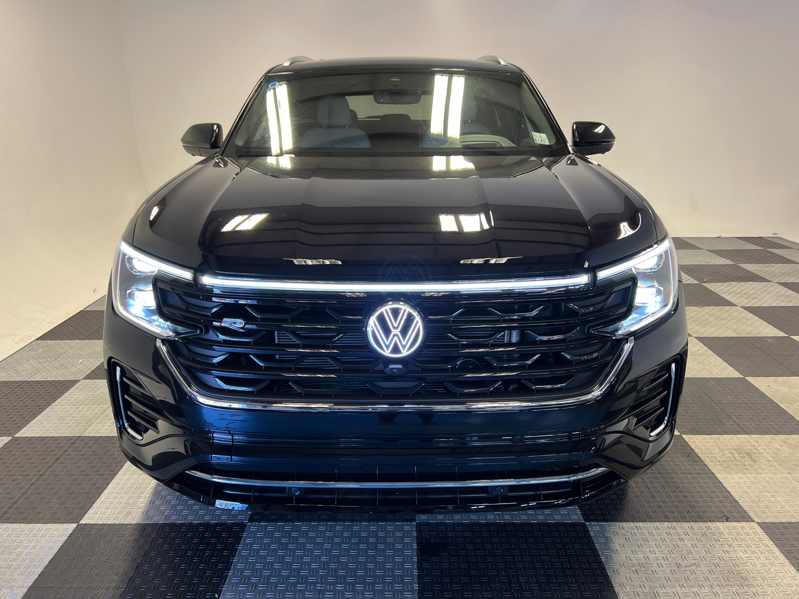 2025 Volkswagen Atlas Cross Sport 2.0T SEL Premium R-Line 2