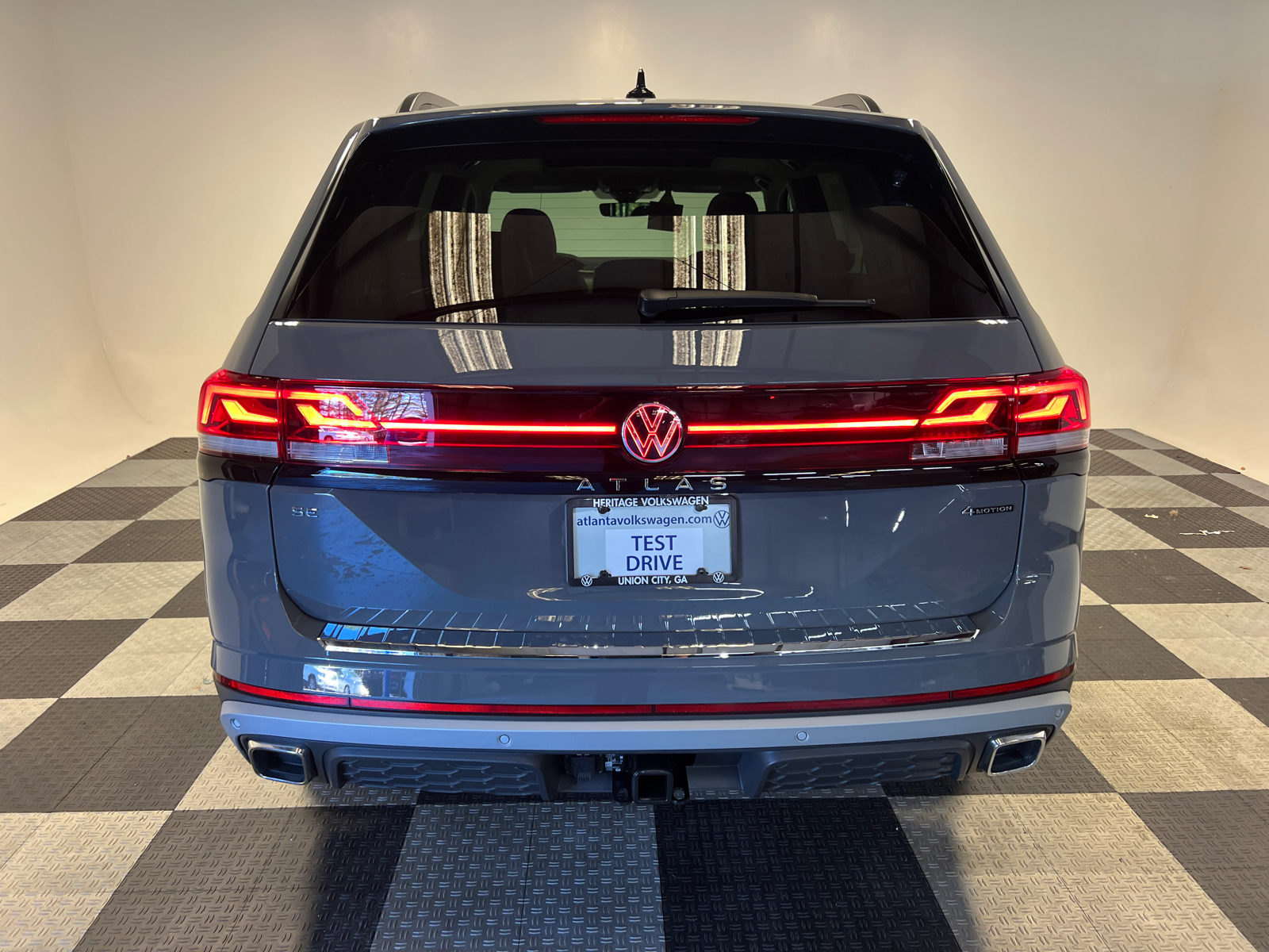 2025 Volkswagen Atlas  4