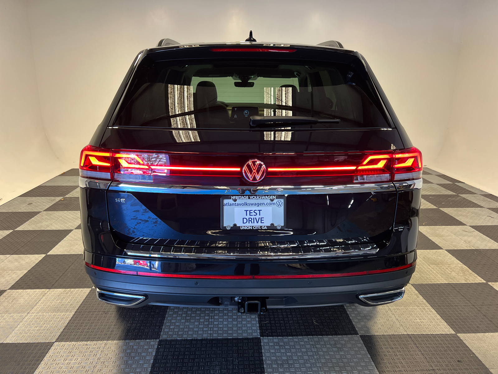 2025 Volkswagen Atlas 2.0T SE w/Technology 4