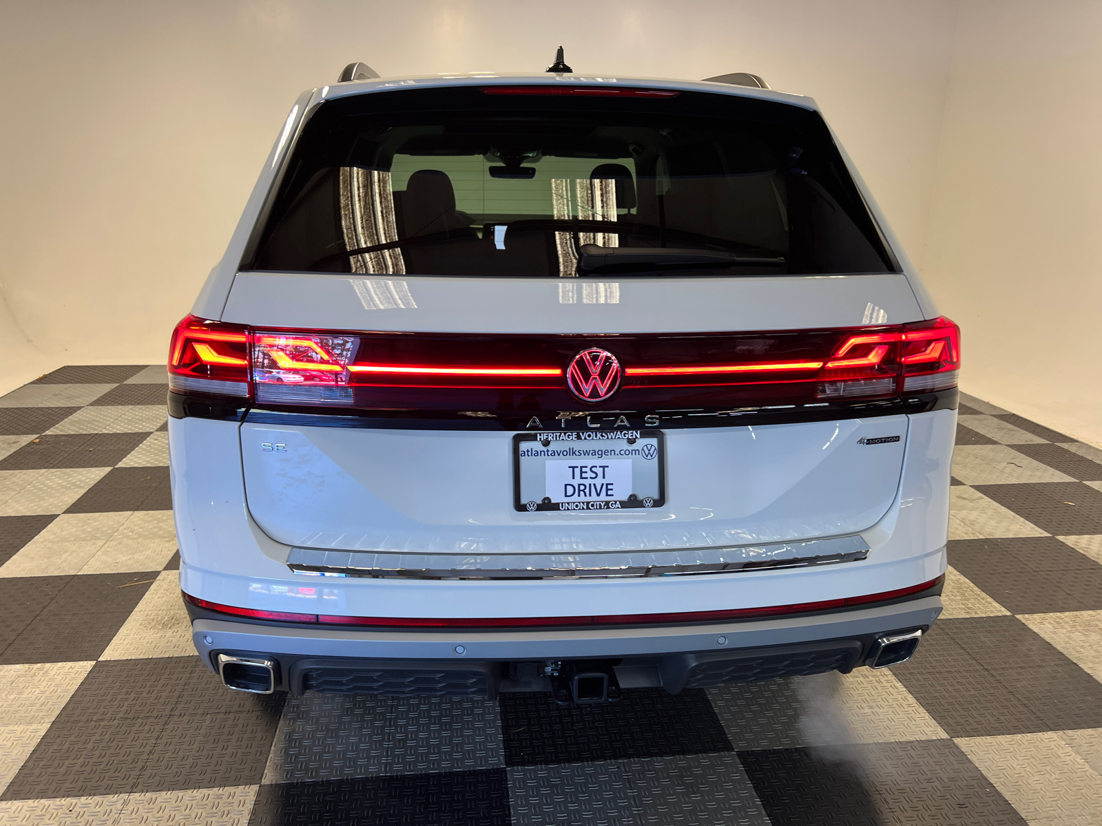 2025 Volkswagen Atlas  4