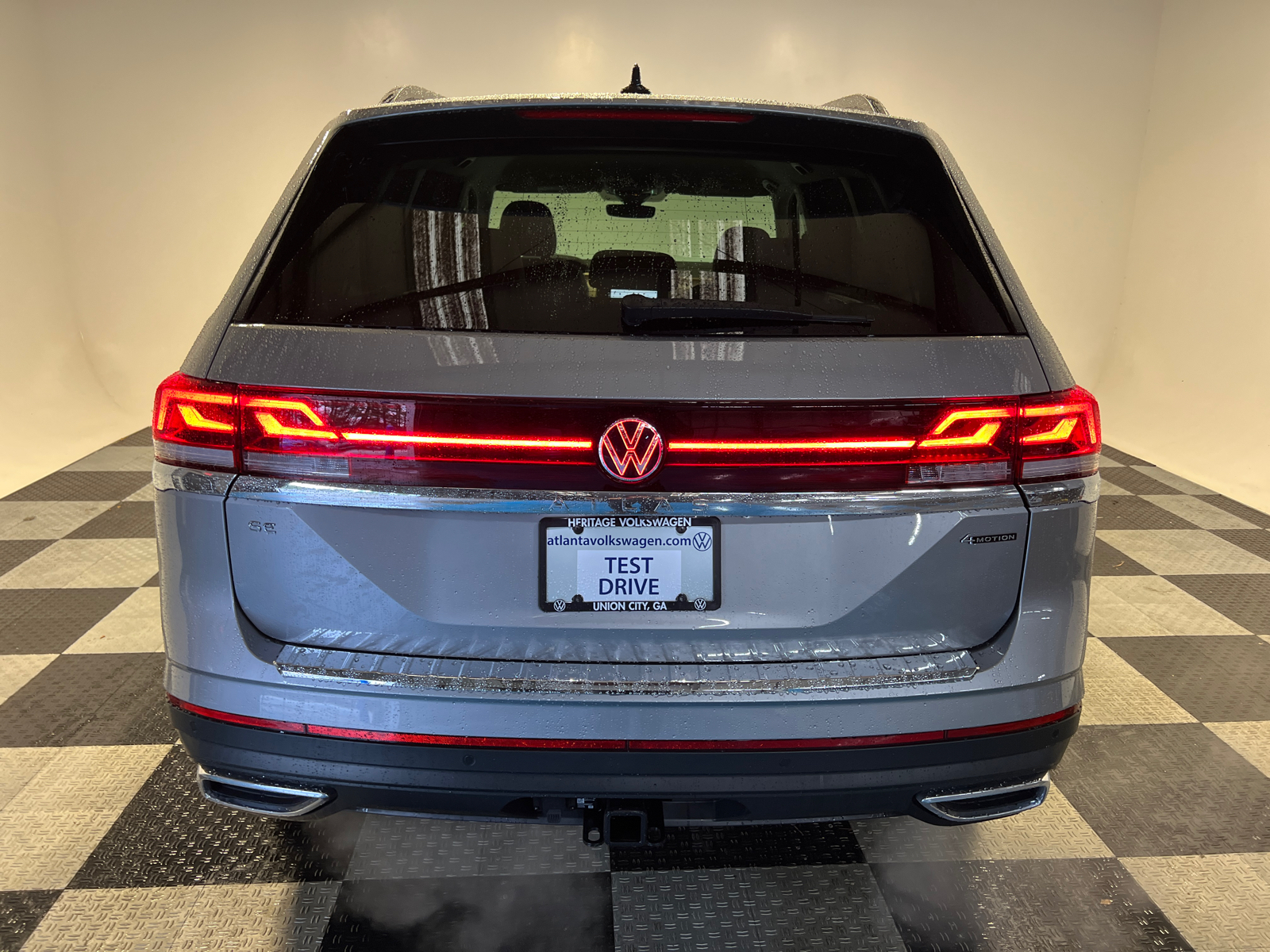 2025 Volkswagen Atlas 2.0T SE w/Technology 4