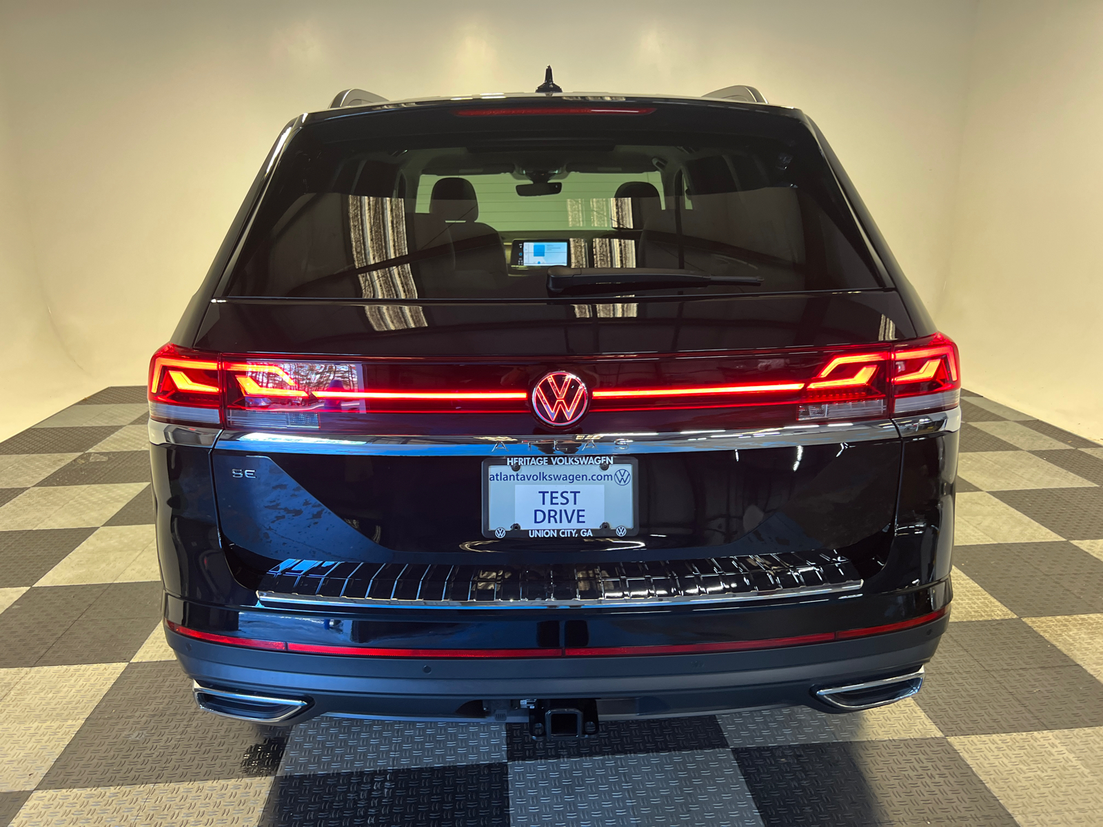 2025 Volkswagen Atlas 2.0T SE w/Technology 4