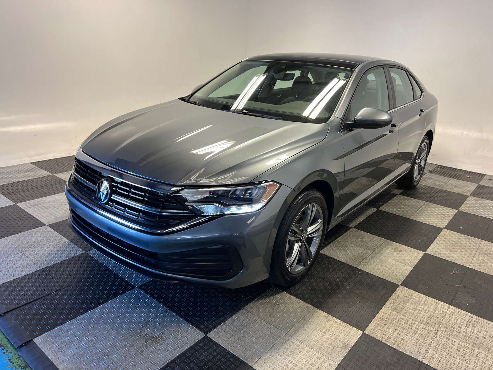 2023 Volkswagen Jetta 1.5T SE 3