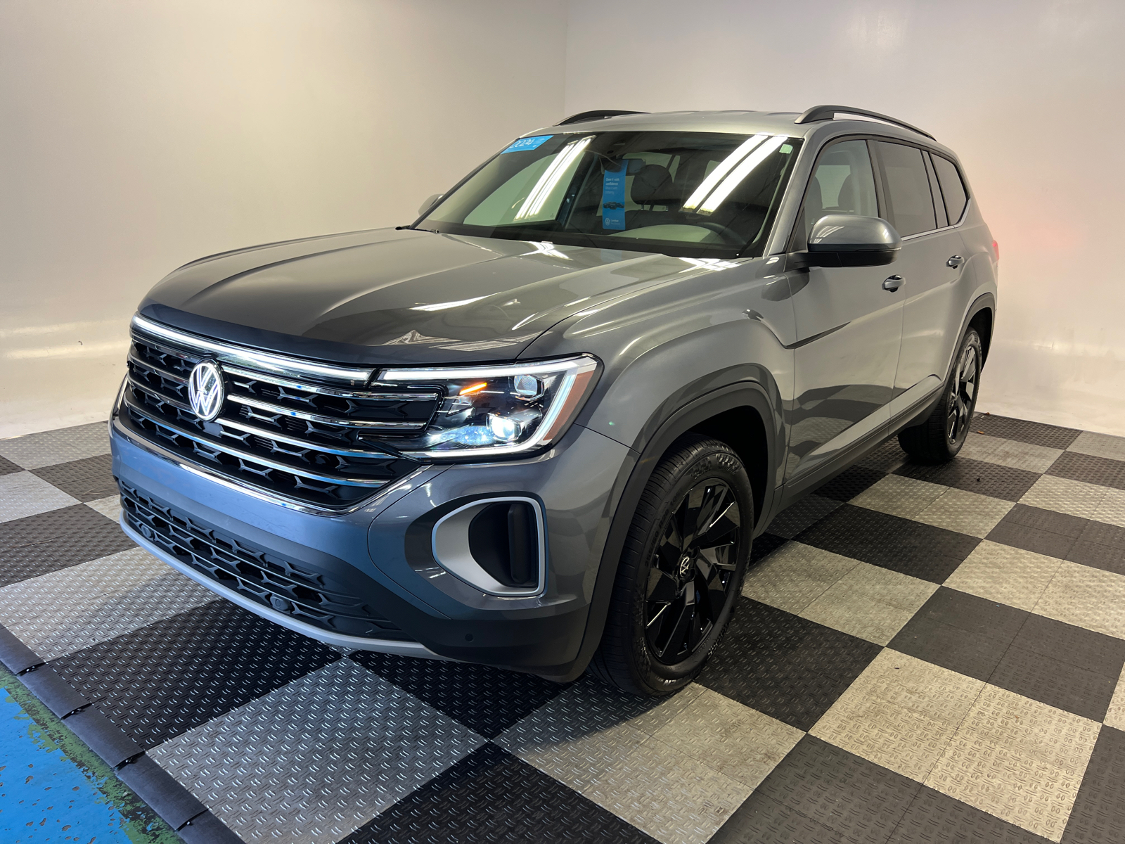 2024 Volkswagen Atlas 2.0T SE w/Technology 3