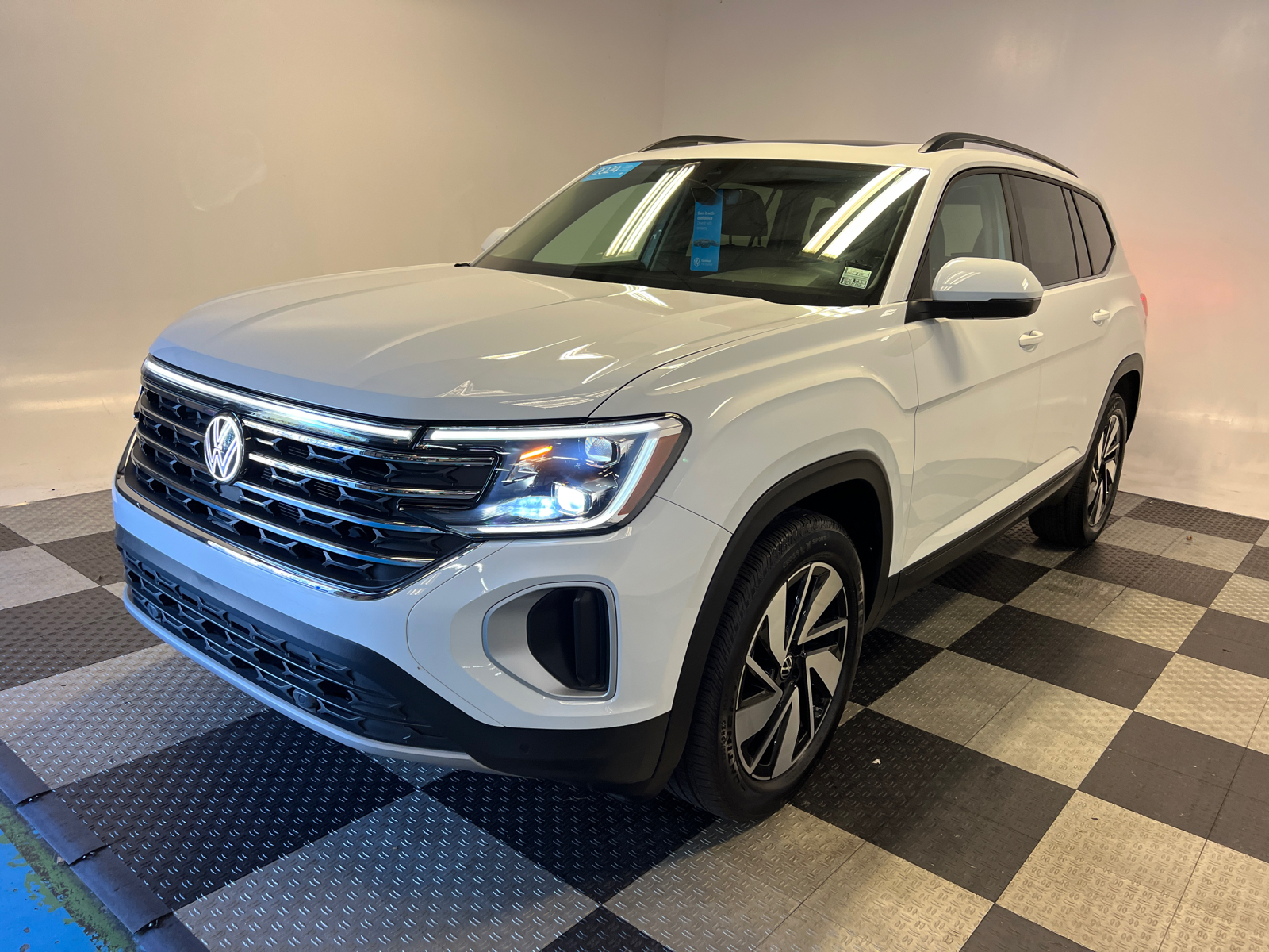 2024 Volkswagen Atlas 2.0T SE w/Technology 3