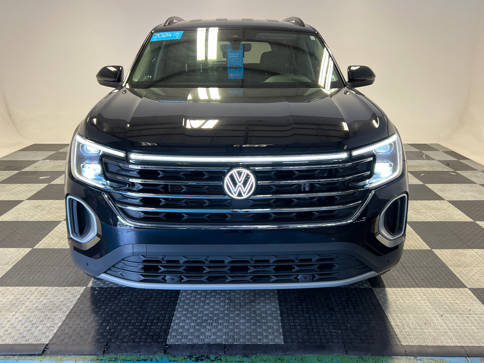 2024 Volkswagen Atlas 2.0T SE w/Technology 2