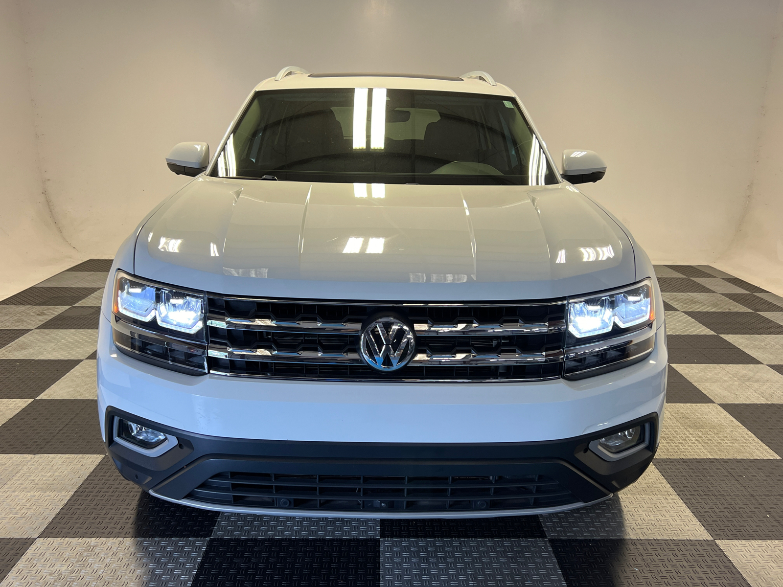 2019 Volkswagen Atlas SEL Premium 2