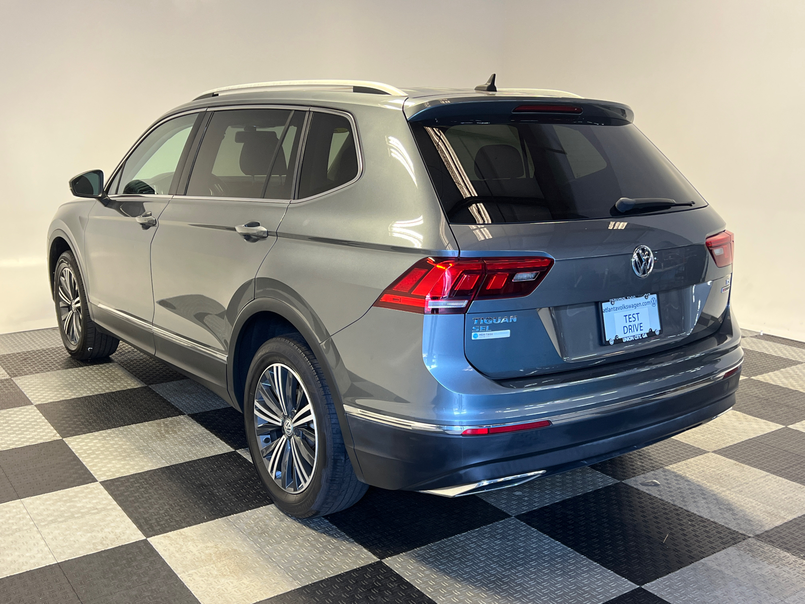 2018 Volkswagen Tiguan 2.0T SEL 4