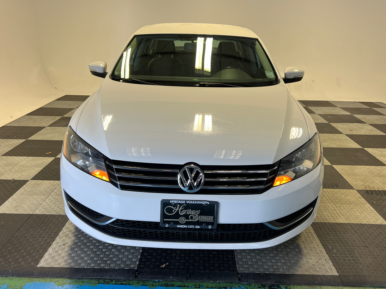 2014 Volkswagen Passat 2.5L S 2