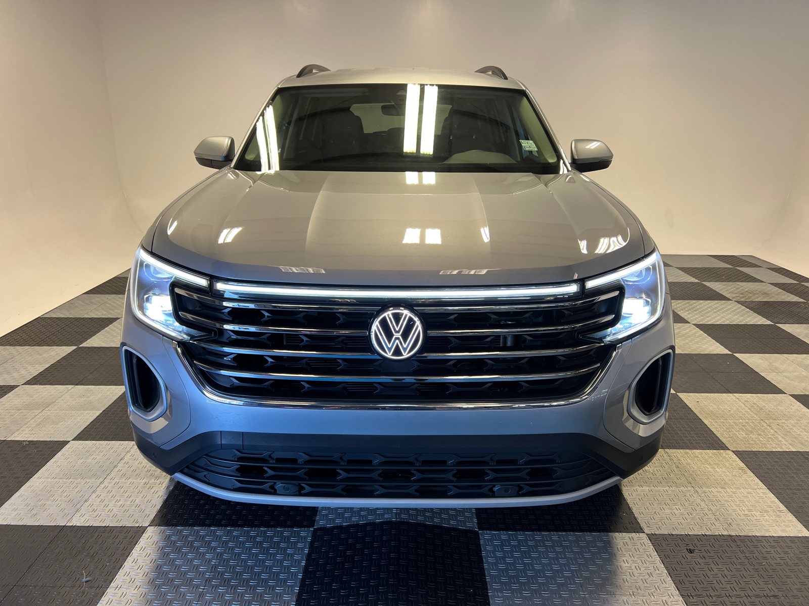 2024 Volkswagen Atlas 2.0T SE w/Technology 2