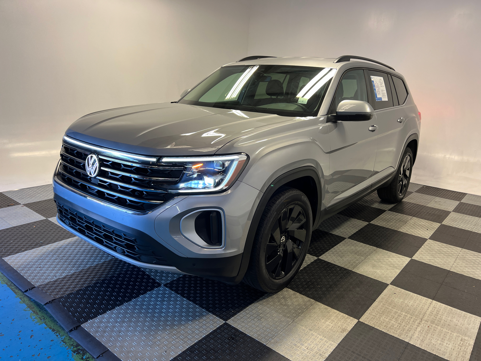 2024 Volkswagen Atlas 2.0T SE w/Technology 3