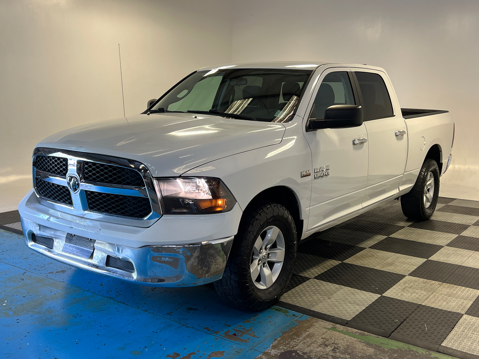 2017 Ram 1500 SLT 3