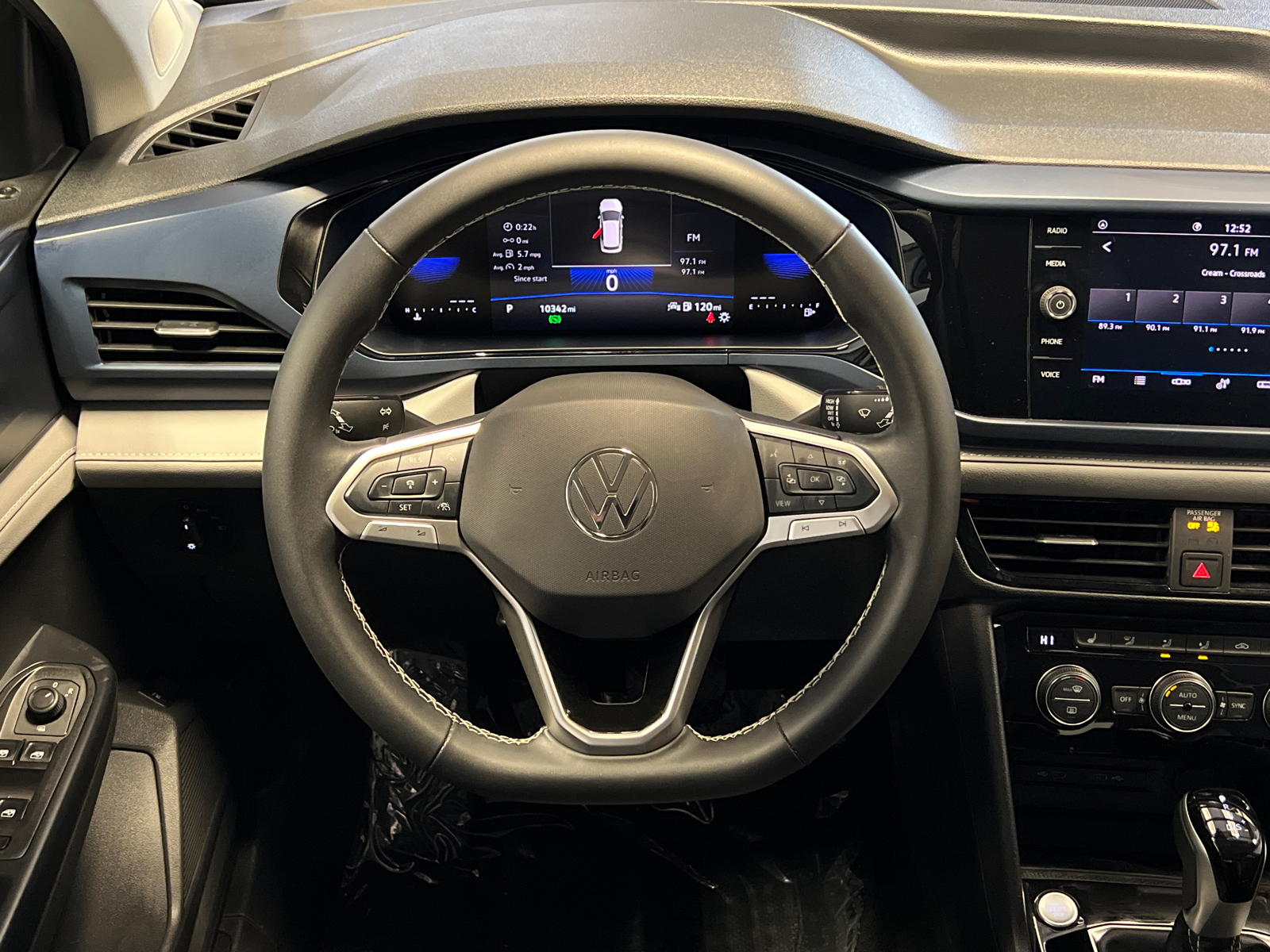 2024 Volkswagen Taos 1.5T SE 19