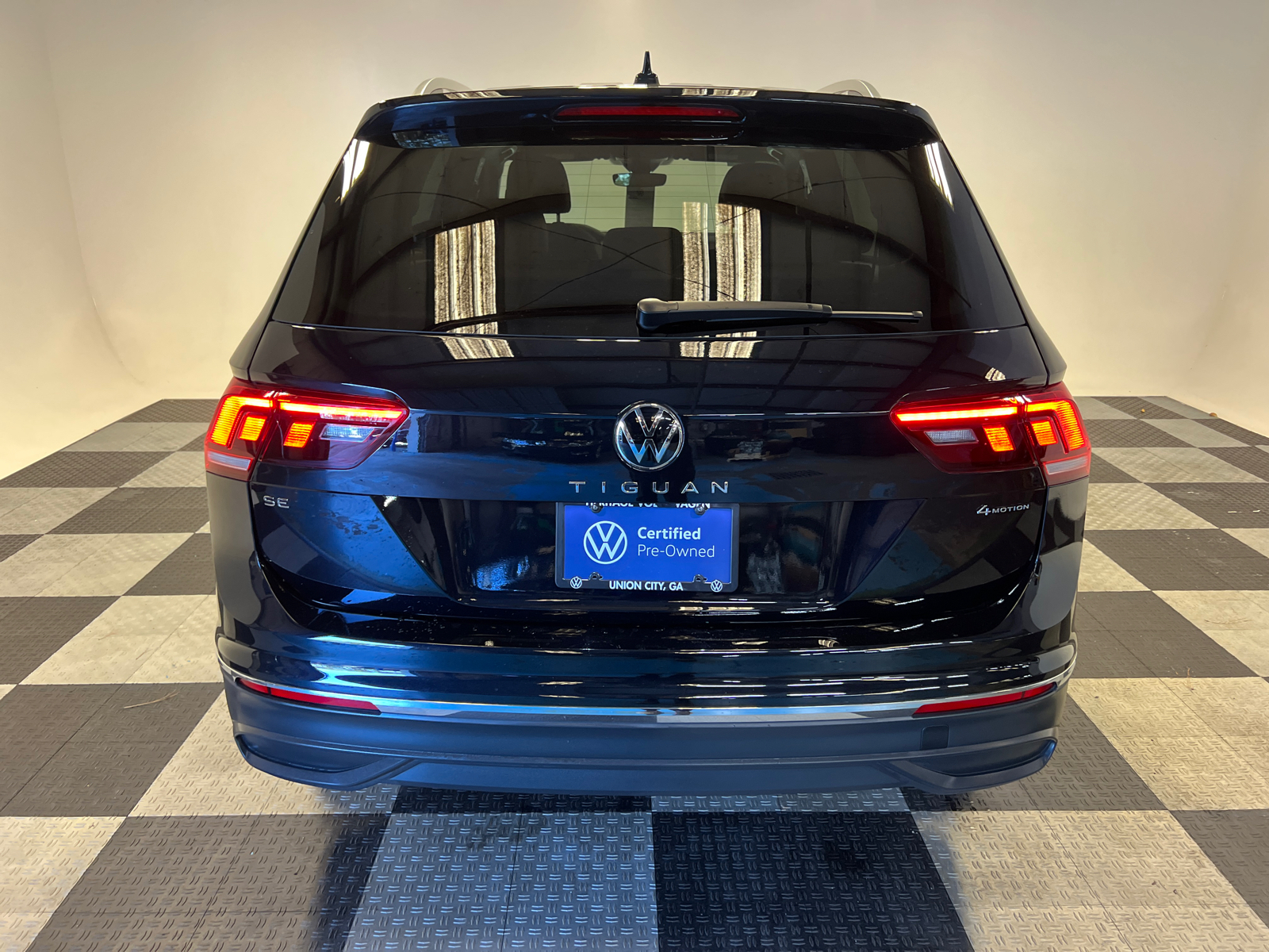 2024 Volkswagen Tiguan 2.0T SE 4