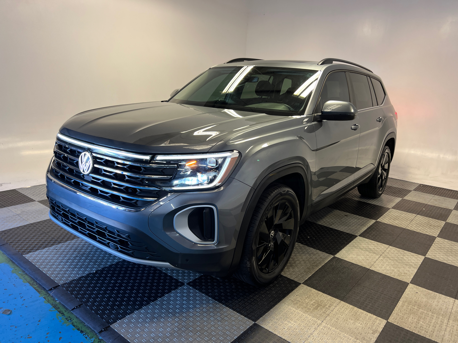 2024 Volkswagen Atlas 2.0T SE w/Technology 3