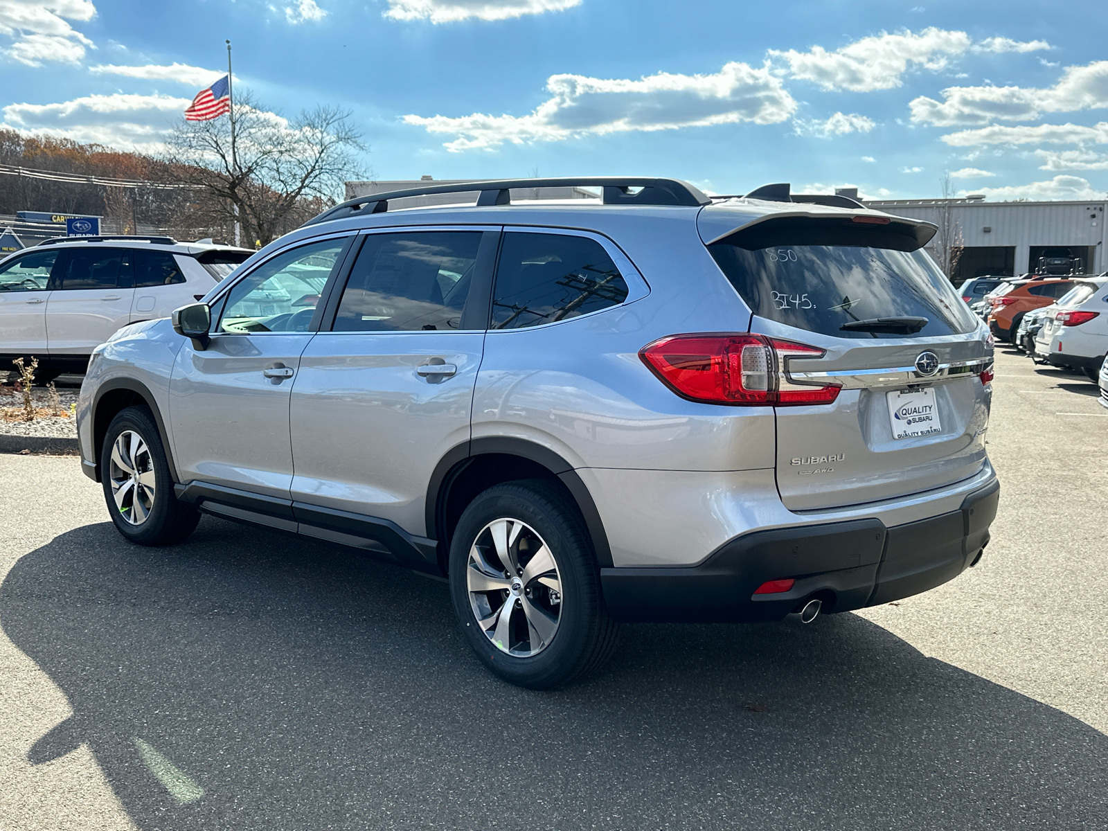 2024 Subaru Ascent Premium 7-Passenger 2