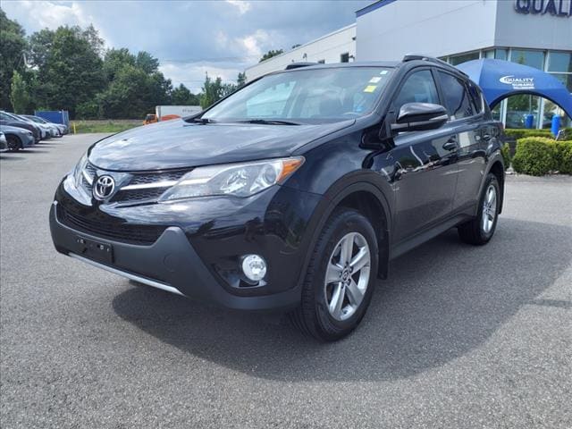 2015 Toyota RAV4 XLE 3