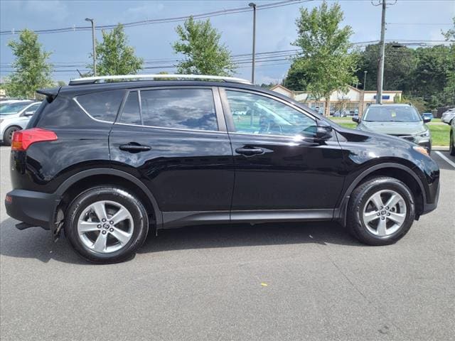 2015 Toyota RAV4 XLE 8