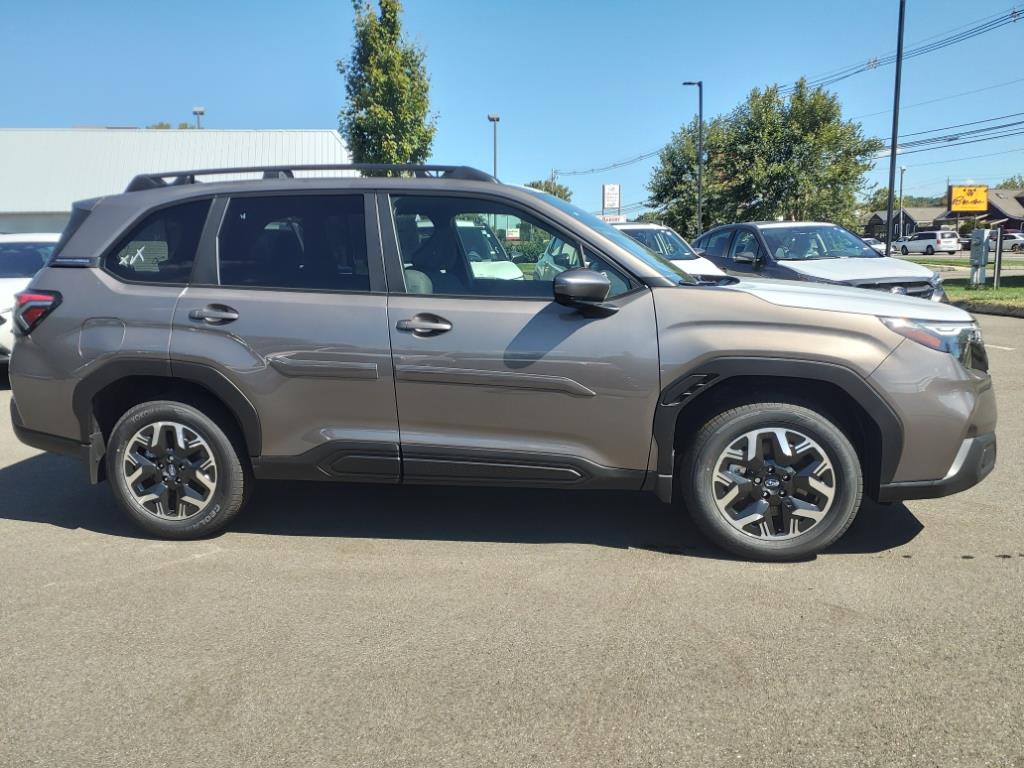 2025 Subaru Forester Premium 2