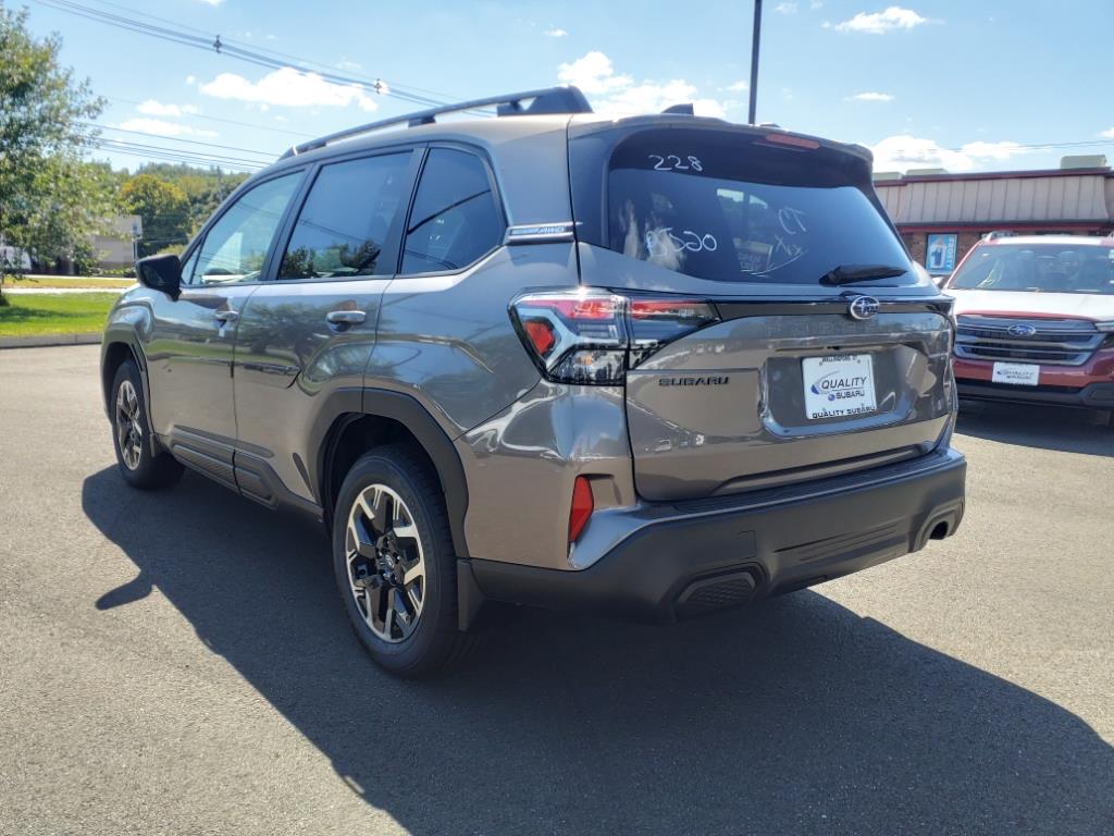 2025 Subaru Forester Premium 4