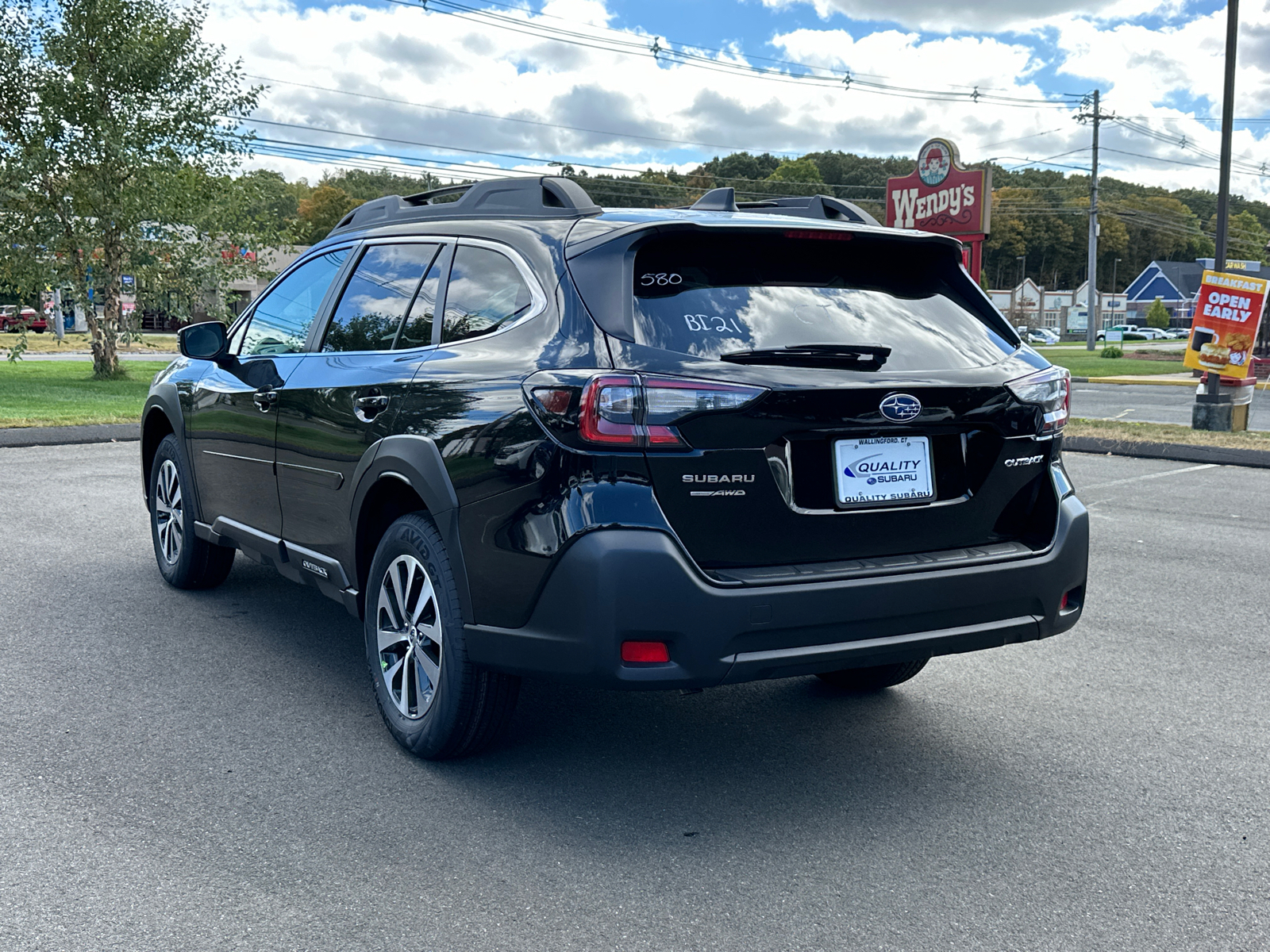 2025 Subaru Outback Premium 2