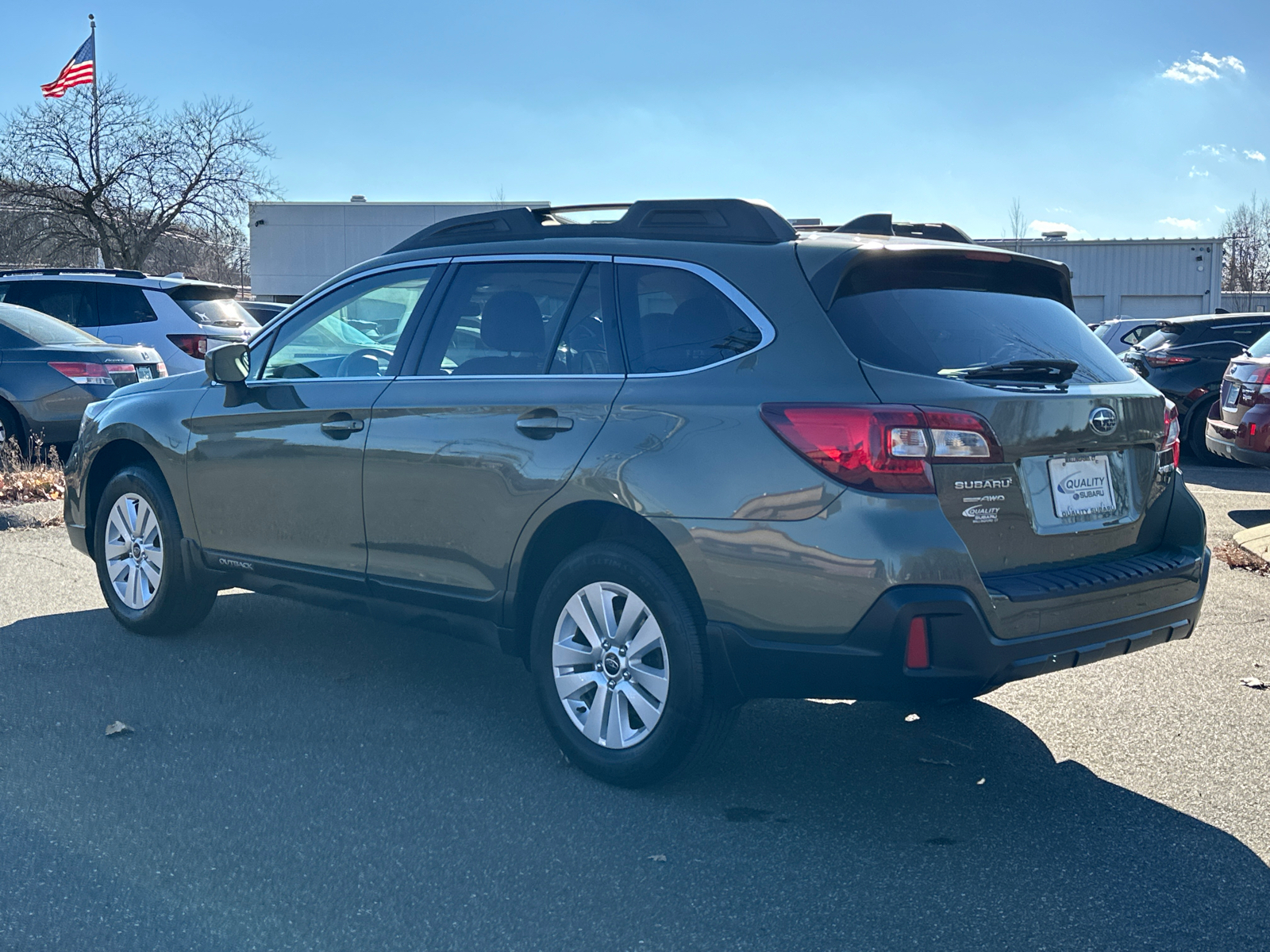 2018 Subaru Outback 2.5i Premium 2